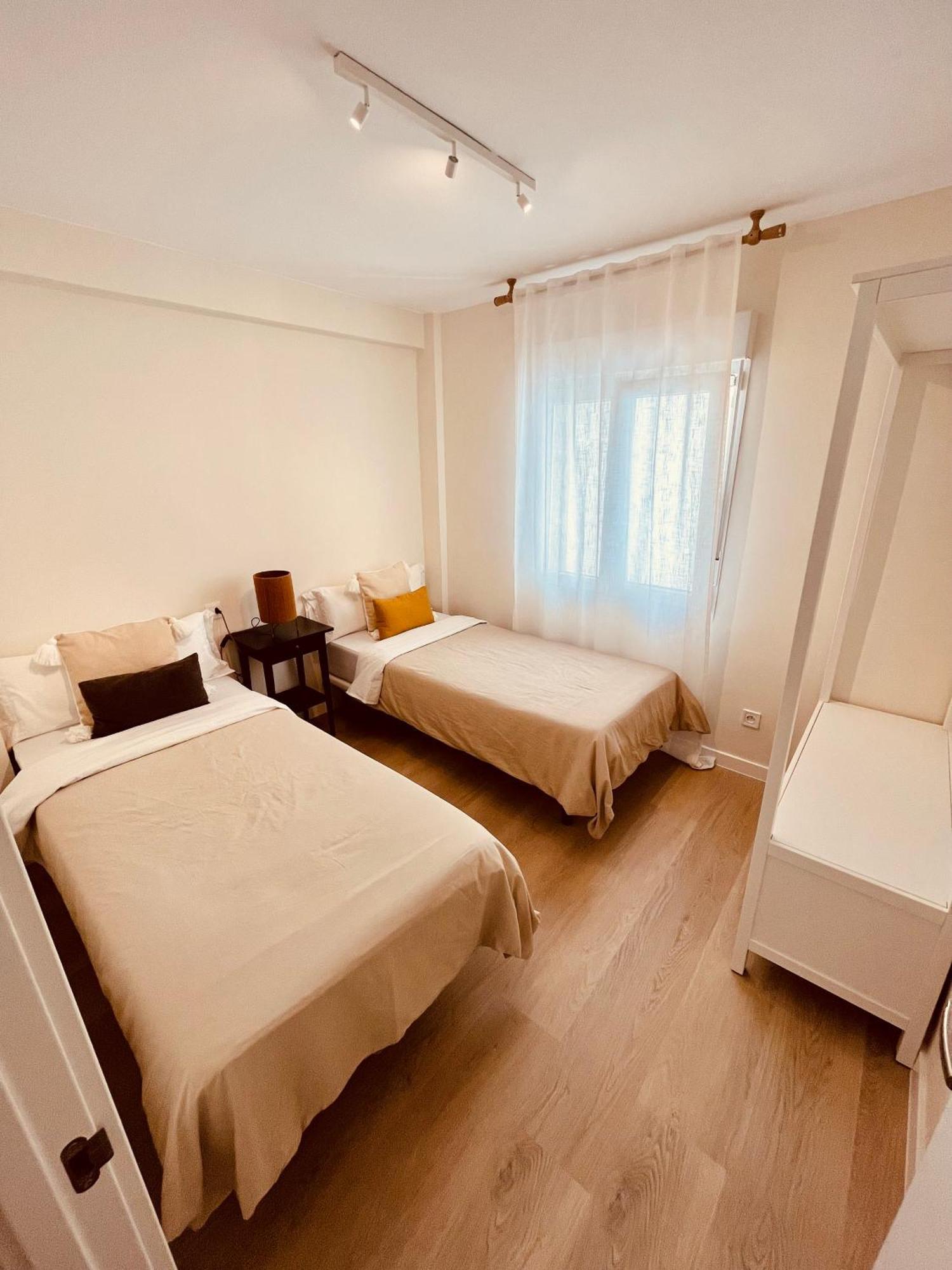 Apartamento Premio Real 18 Gijón Exterior foto